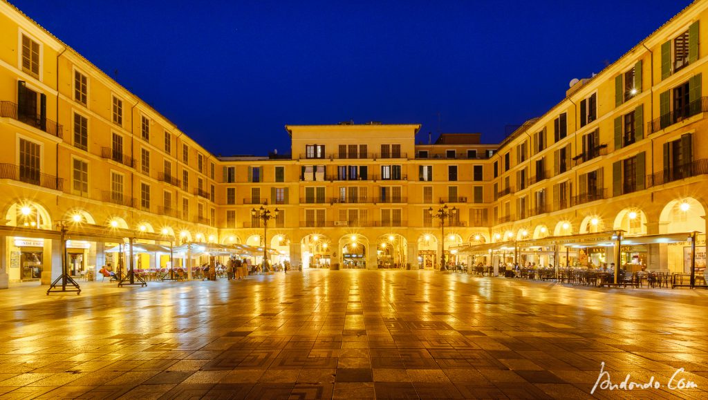 Blaue Stunde an der Placa Major - Palma