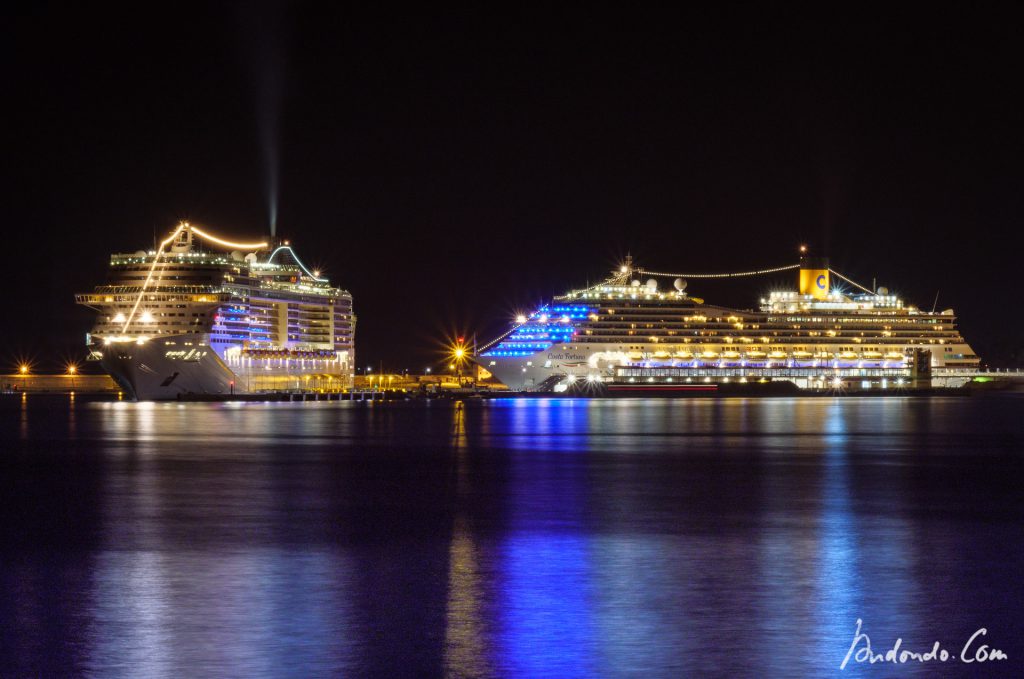 Kreuzfahrtschiffe im Hafen von Palma