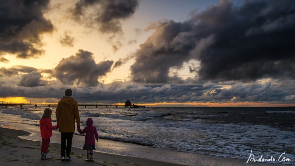 Sonnenuntergang am Strand Zingst