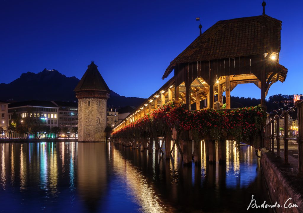 Kapellbrücke am Abend