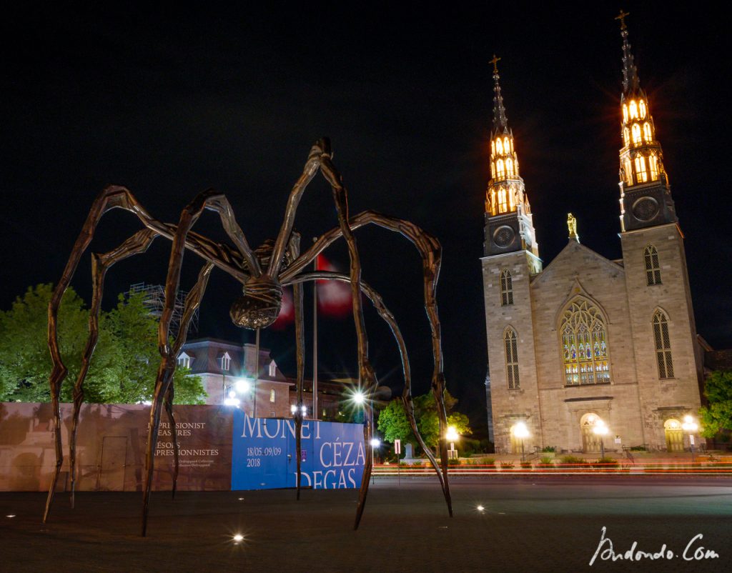 Ottawa - Plastik vor der National Gallery of Canada