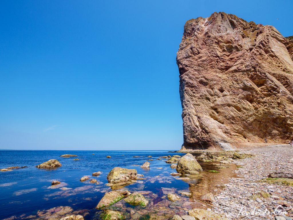 Felsen von Perce bei Ebbe