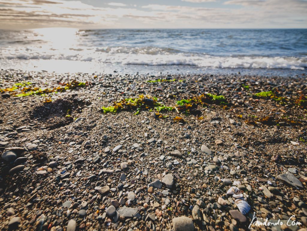 Kleine Pause an einem Strand irgendwo unterwegs