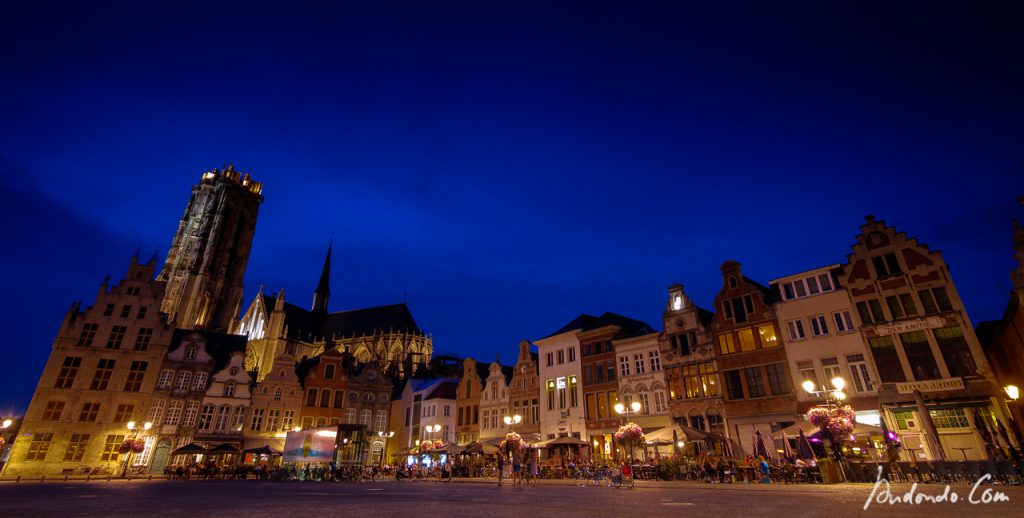 Blaue Stunde am Marktplatz