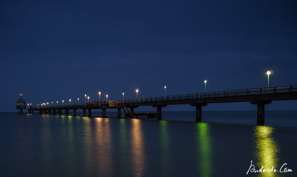 Tauchkuppel und Seebrücke Zinnowitz am Abend