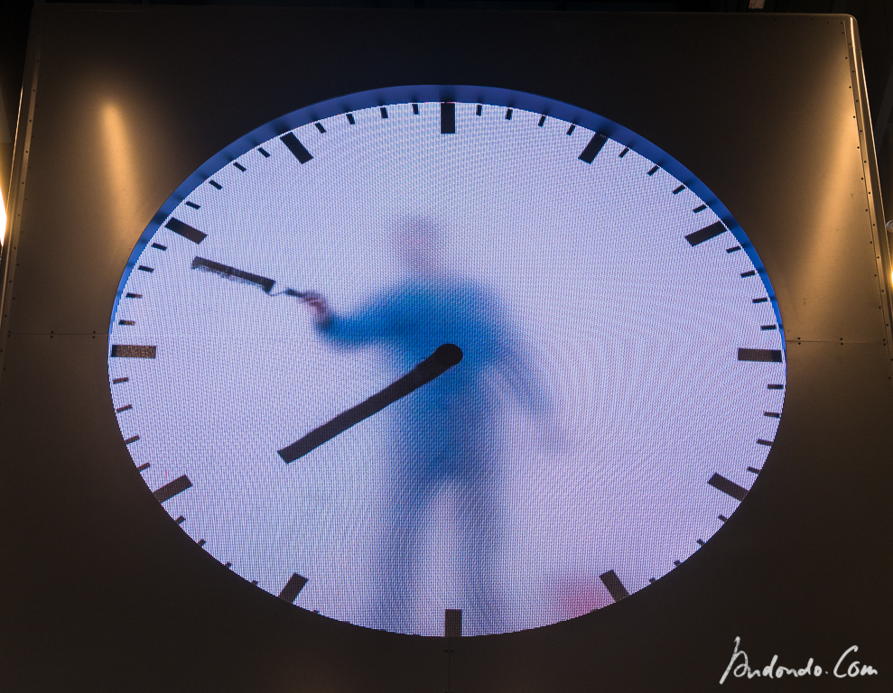 Uhr im Flughafen Amsterdam