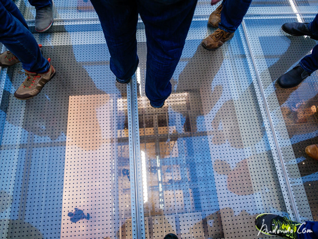Glasboden im Museum