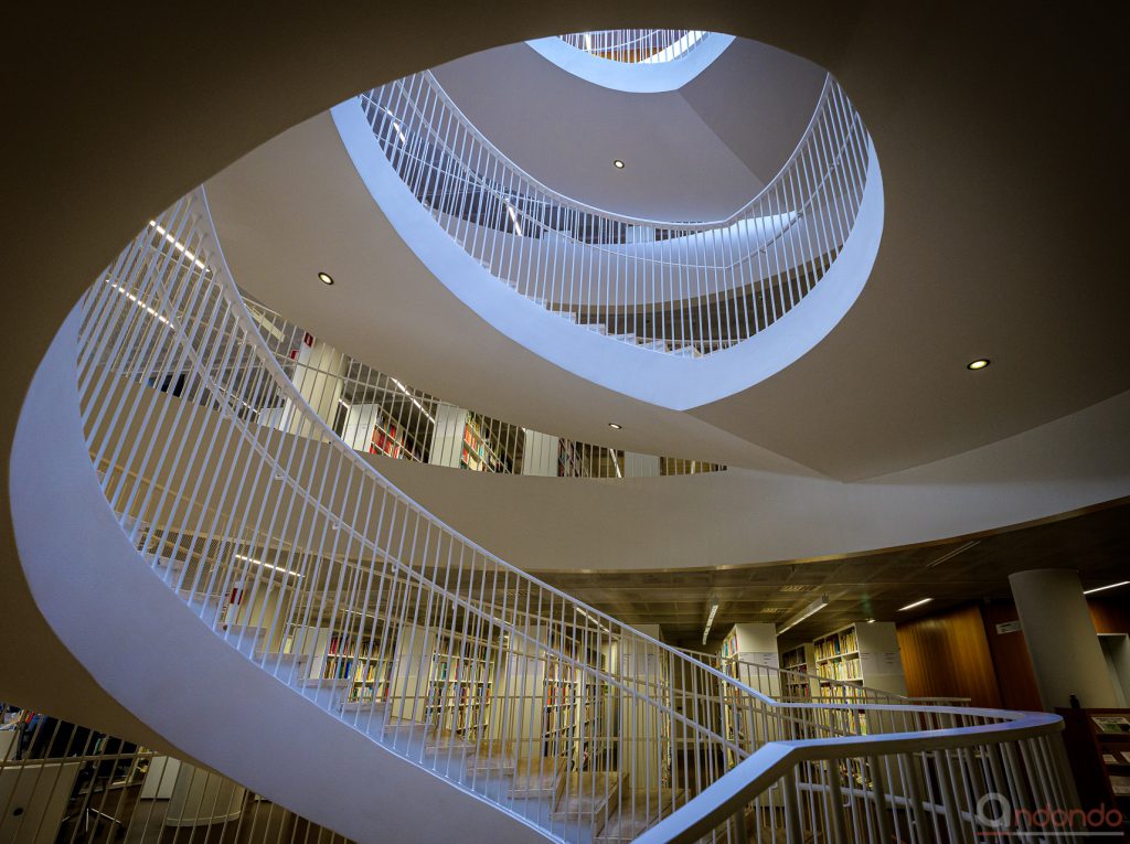 Universitätsbibliothek Treppenhaus (10)