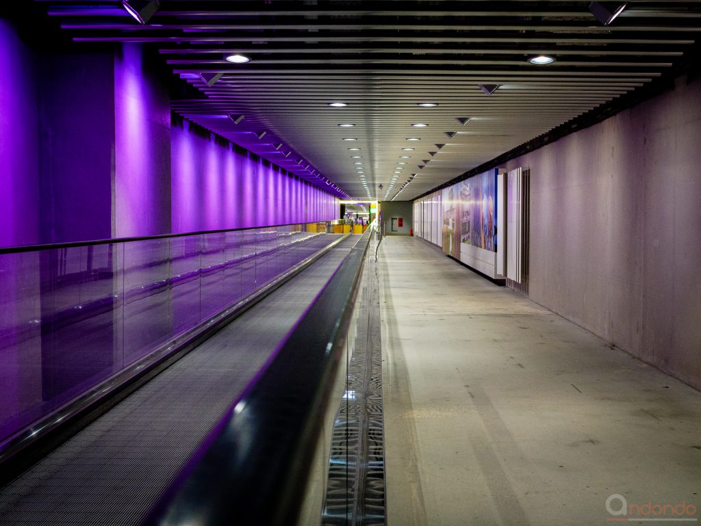 Fußgängertunnel am Terminal 5 zu den 5B und 5C Gates 