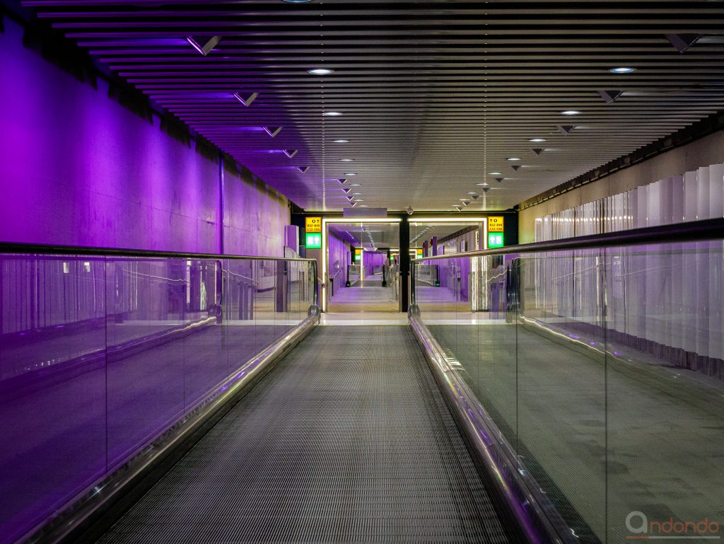 Fußgängertunnel am Terminal 5 zu den 5B und 5C Gates 