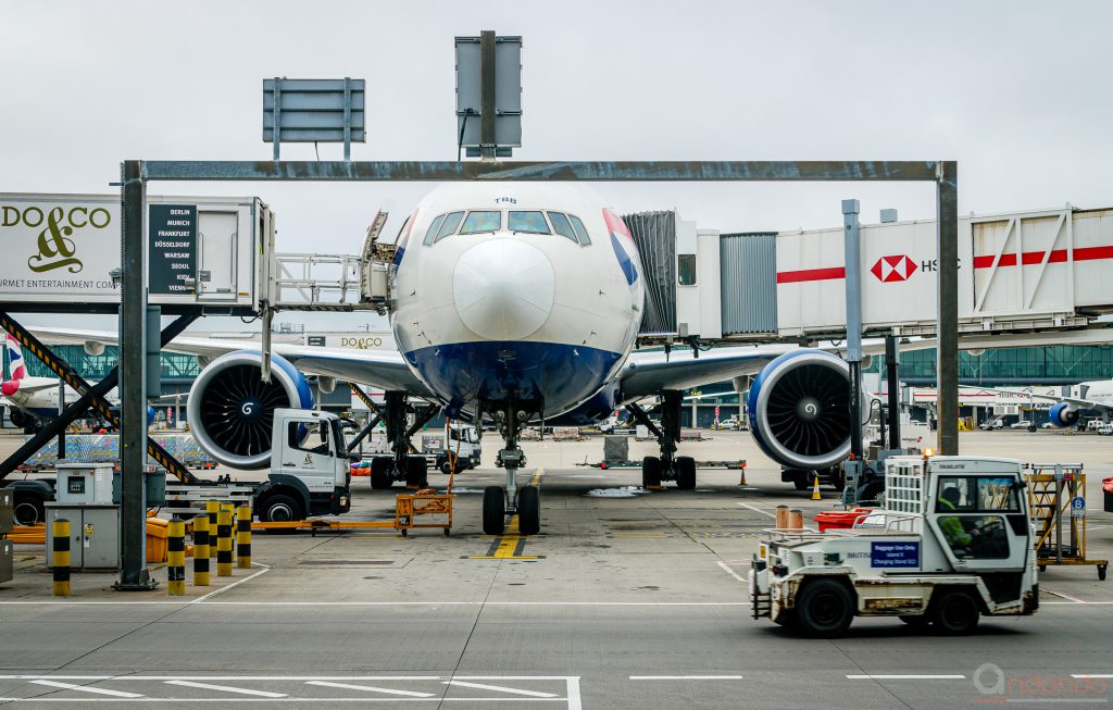 Flugzeug am Gate Terminal 5 B+C