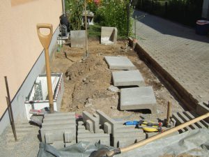 Ausgebaute L-Steine zum Neueinbau