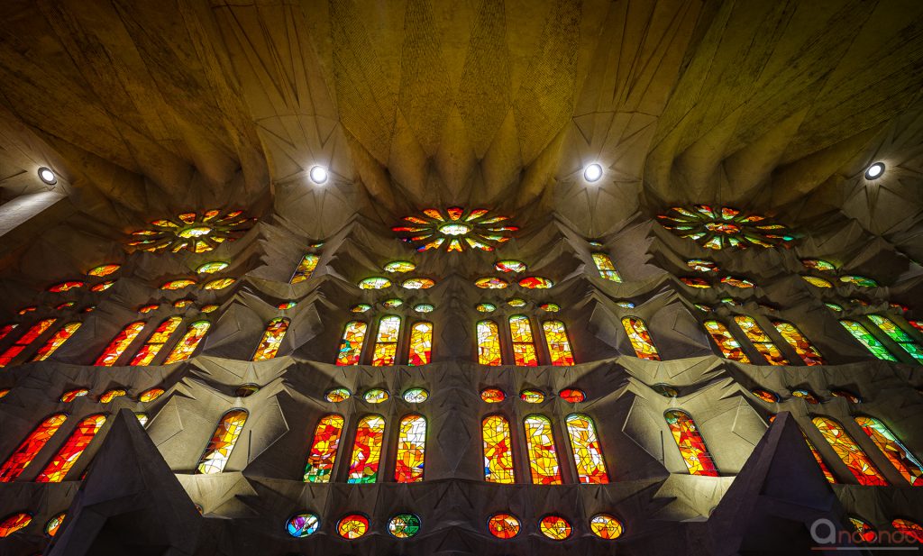 Seitliche Glasfenster La Sagrada Familia