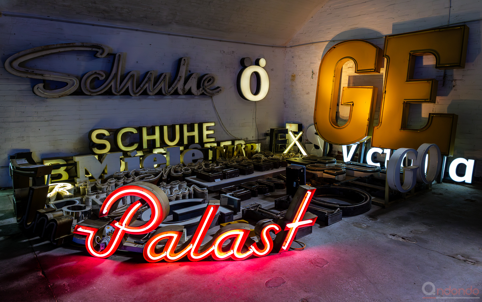 Schuhe und Palast
