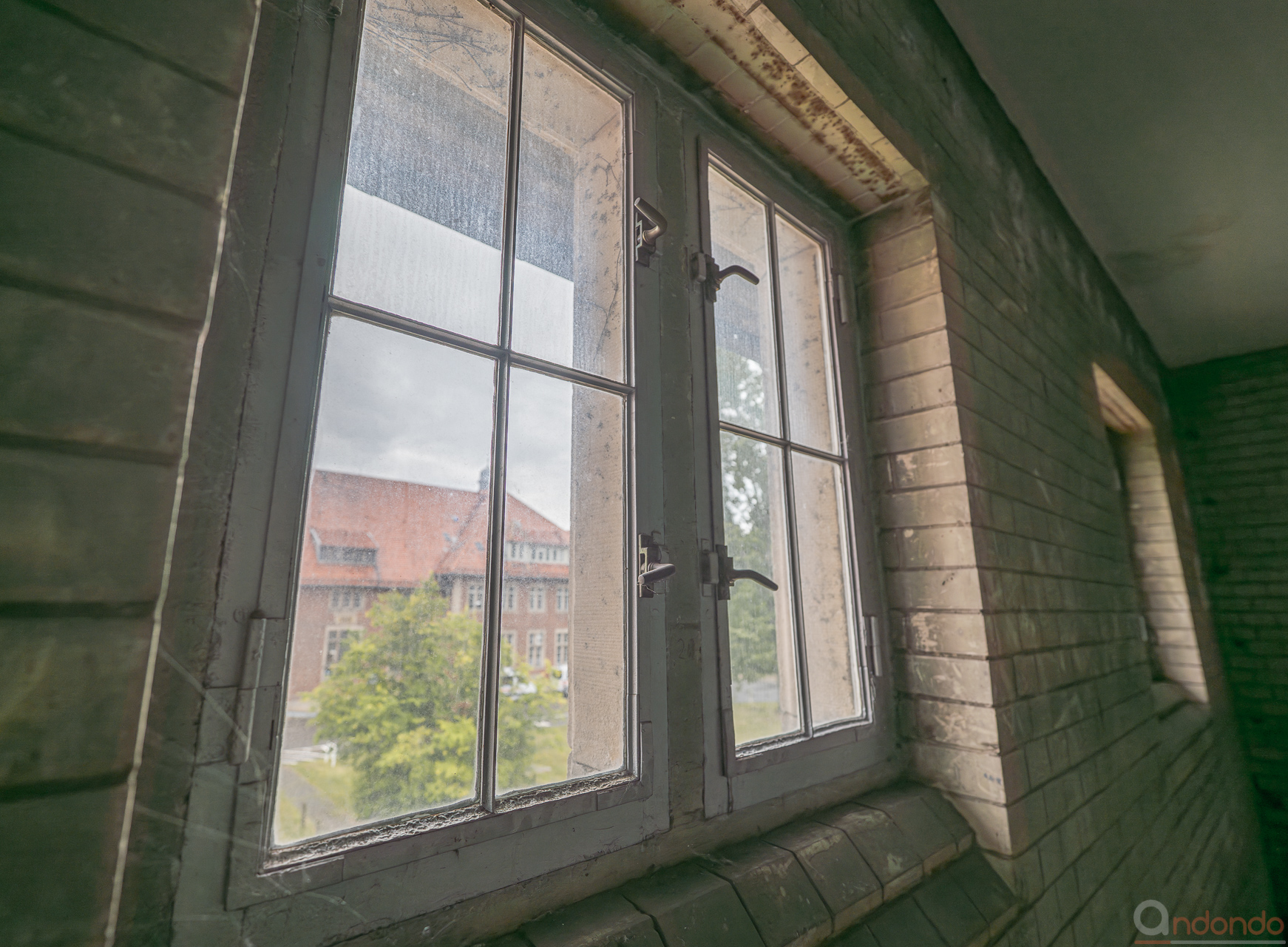 Blick aus dem OG auf die Wäscherei