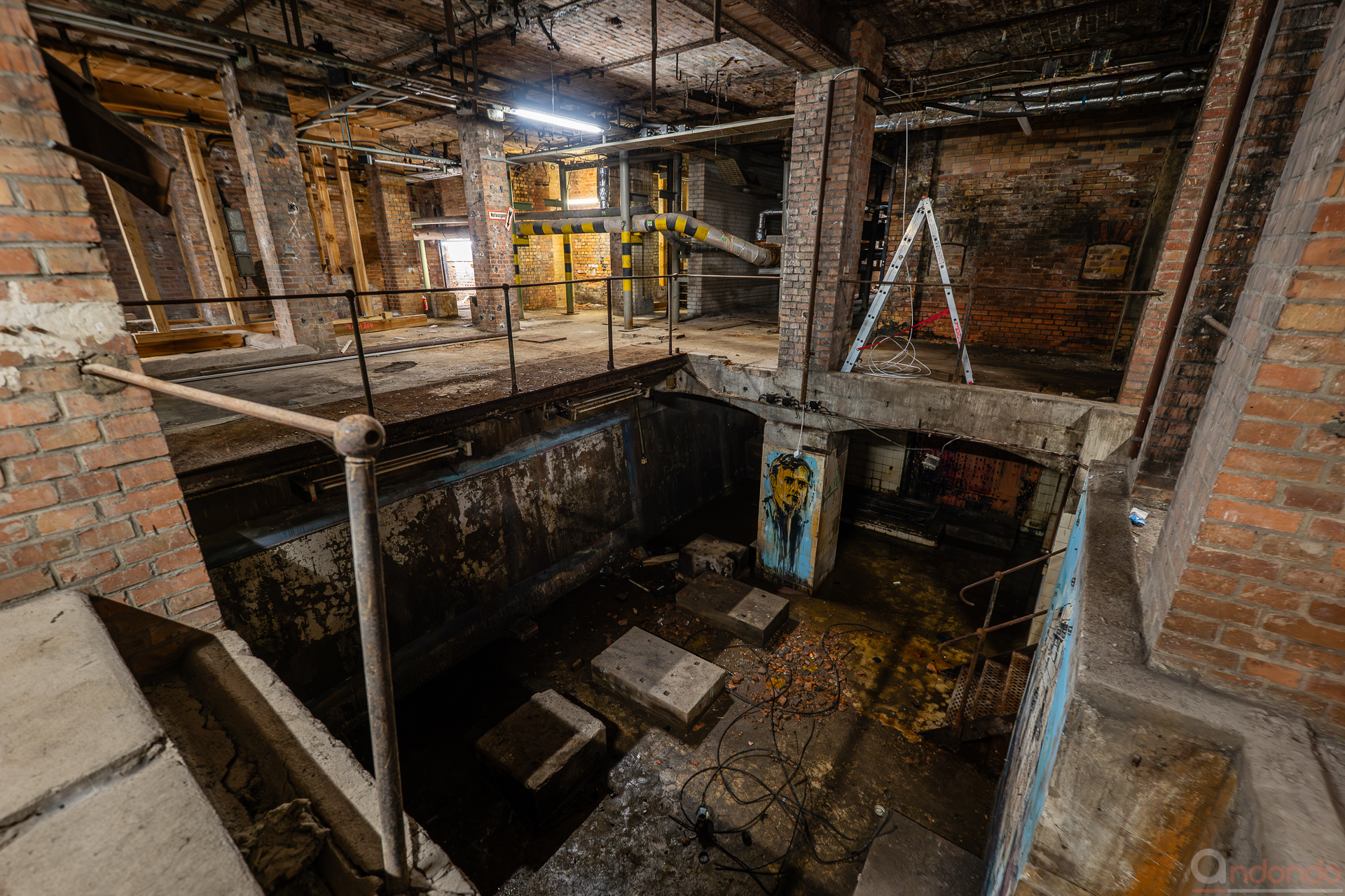 Graffiti im Untergrund des Kesselhauses