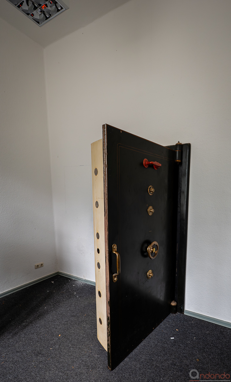 Tresor / Panzerschrank im Verwaltungsgebäude