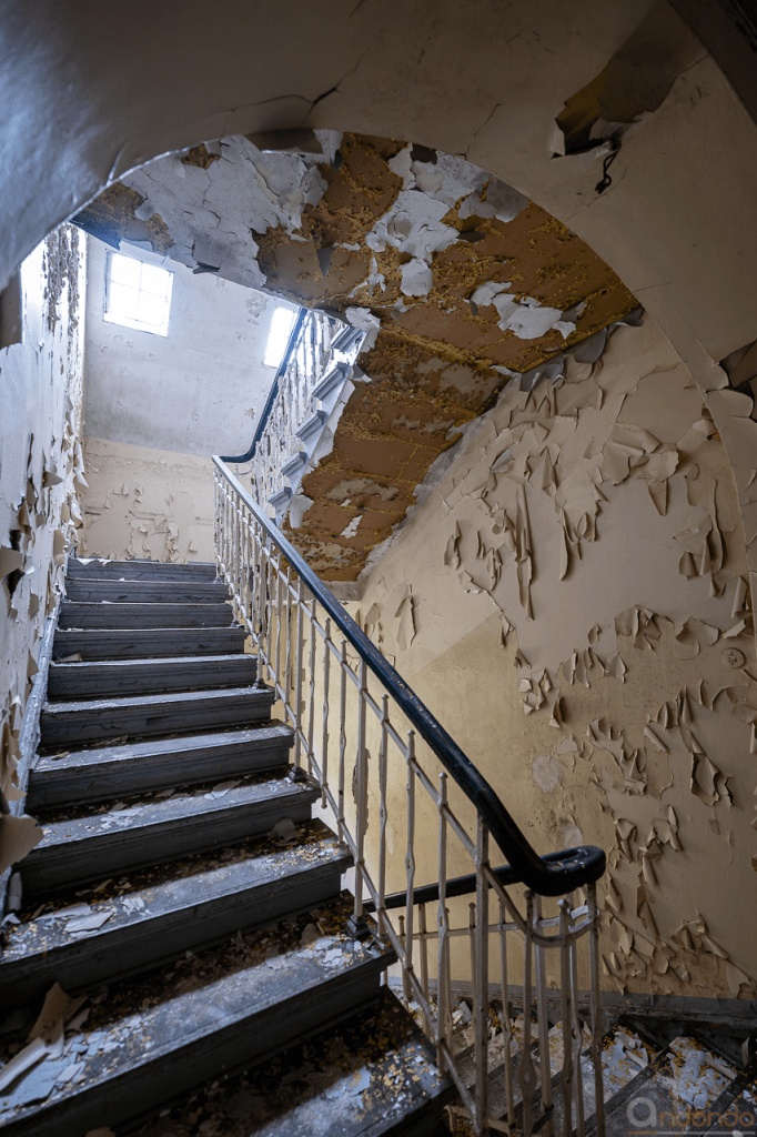 Treppe zum Dachgeschoss