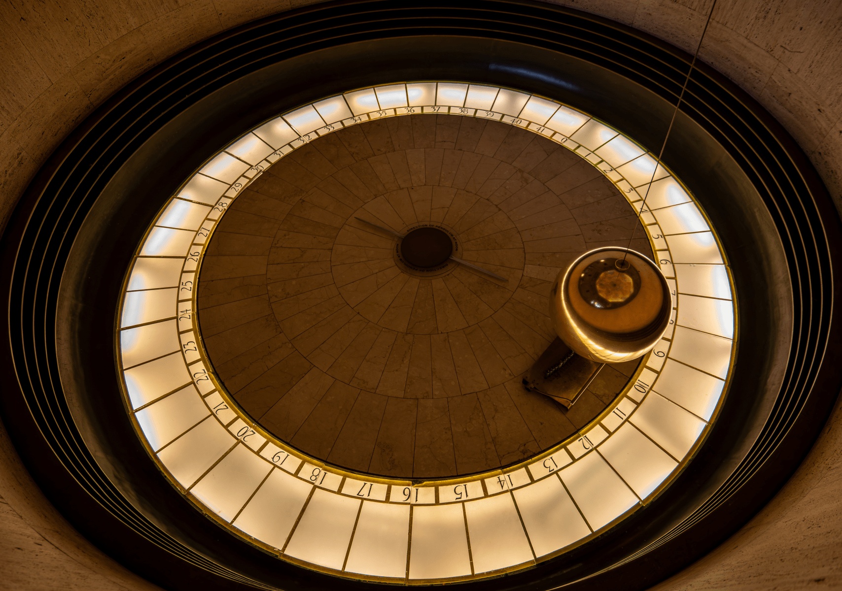 Pendel in der Eingangshalle