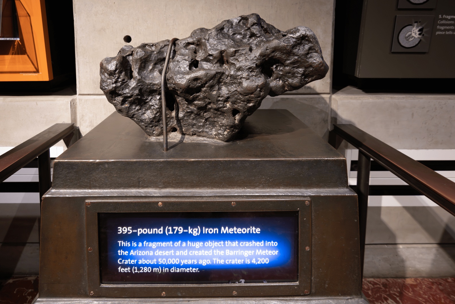 Meteoritenausstellung im Observatorium