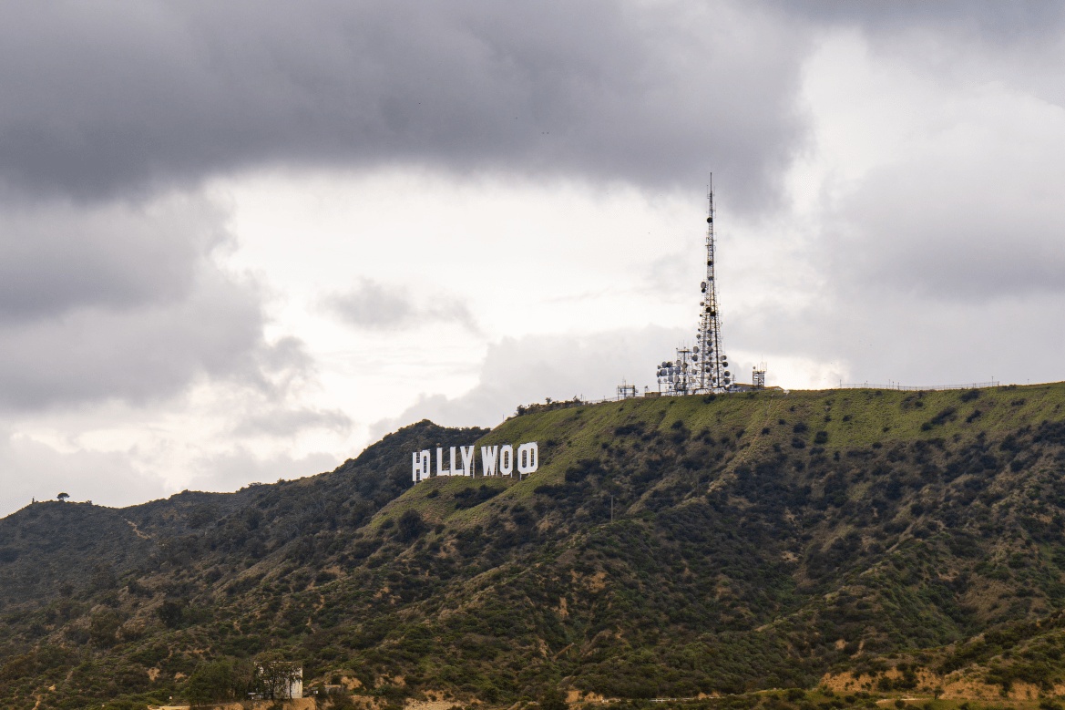 Blick auf den "Hollywood" Schriftzug vom Berlin Forest