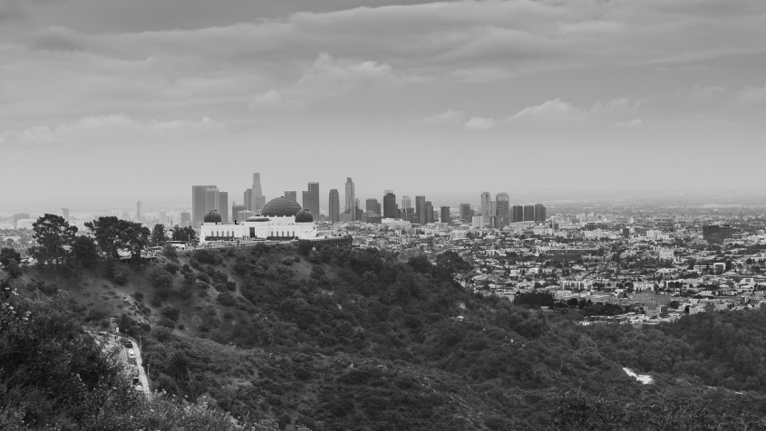 Blick auf das Observatorium und Downtown LA
