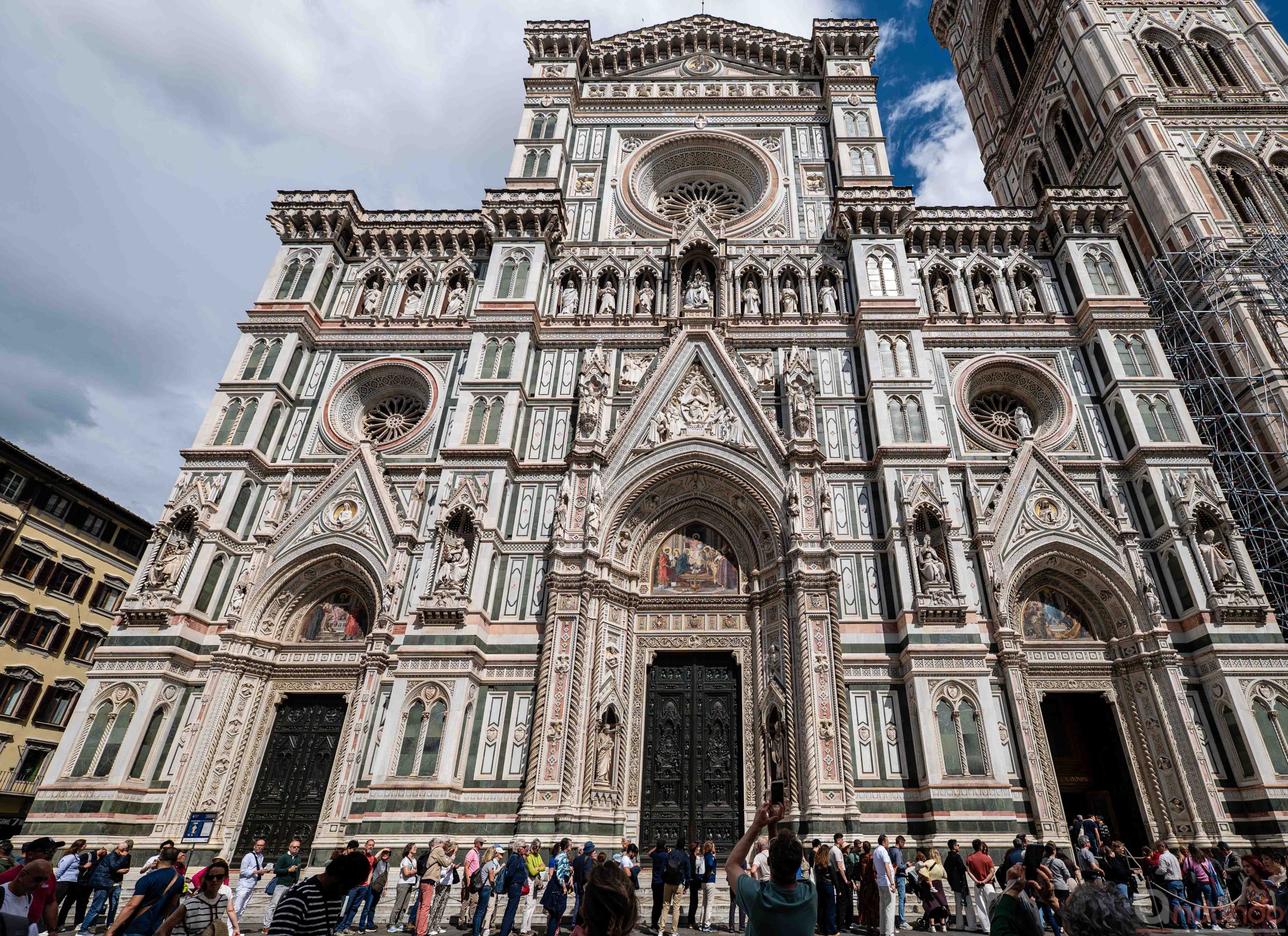 Dom in Florenz mit Besuchermassen